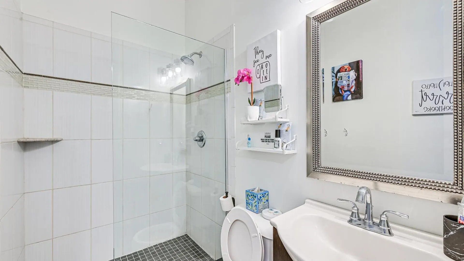 Family-Friendly Louisville Gem Prime Location!